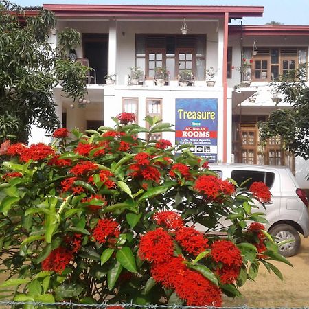 Hotel Treasure House Tourist Rest Anuradhapura Zewnętrze zdjęcie